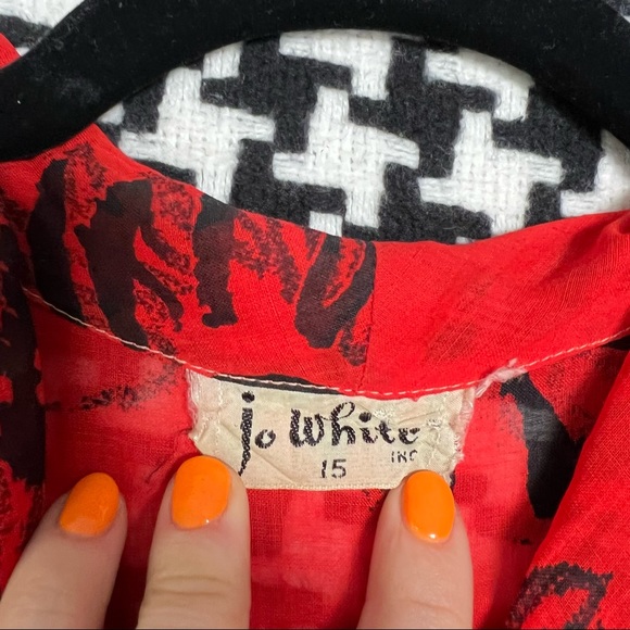 Vintage 1940s semi-sheer a-line red dress with allover black floral print. Small - Picture 4 of 15